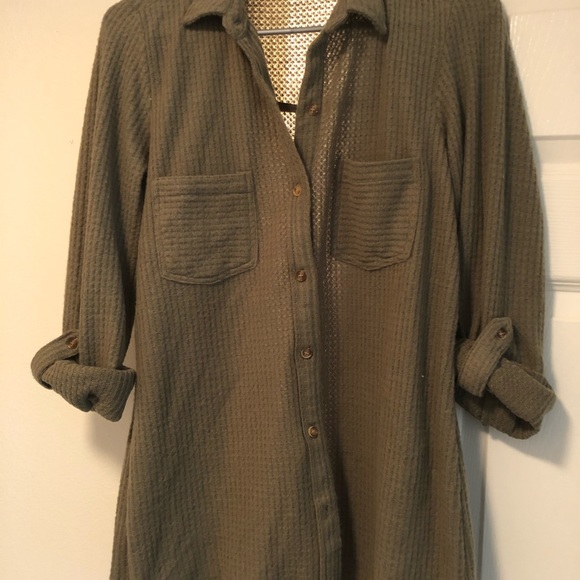 Button down shirt - Picture 2 of 3